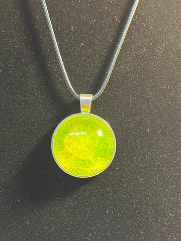 Yellow stone, silver round shaped pendant necklace