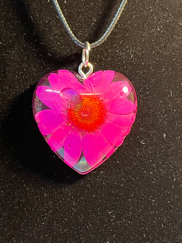 Pink flower inlaid heart shaped necklace